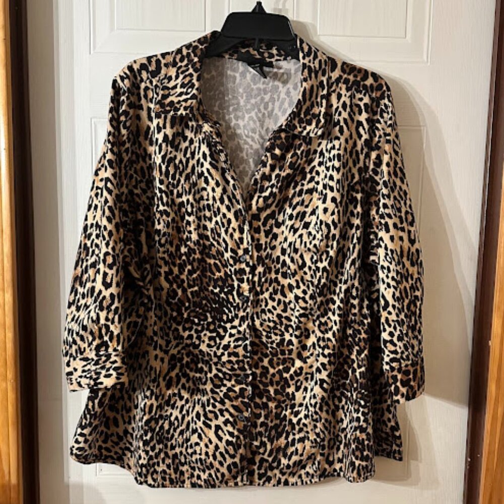 {Plus Size} Lane Bryant Button-Down Blouse~ Size 26~ Animal Print (C26)